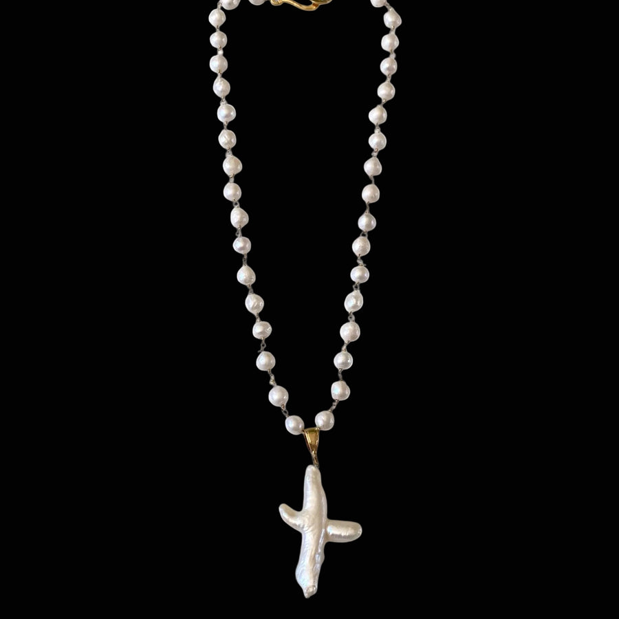 Collar de Perlas Abel Cross