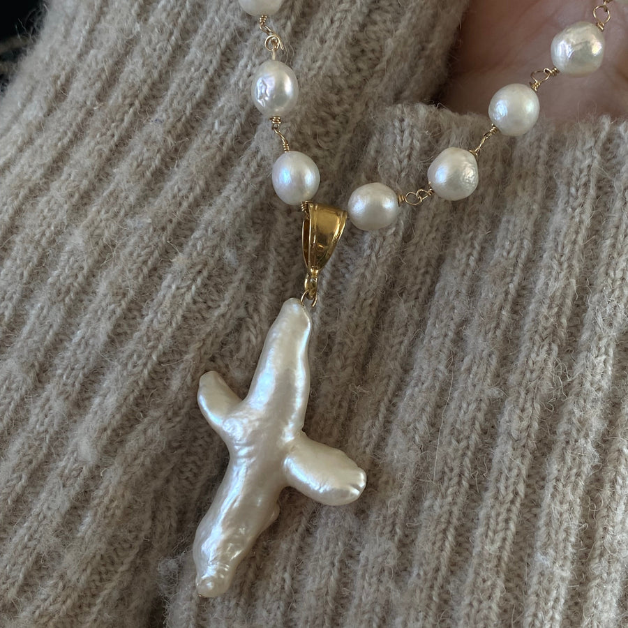 Collar de Perlas Abel Cross