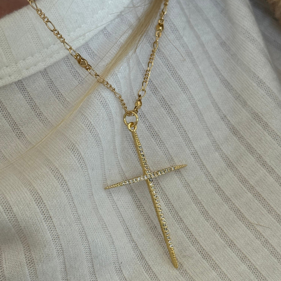 Collar con cruz de Agatha CZ