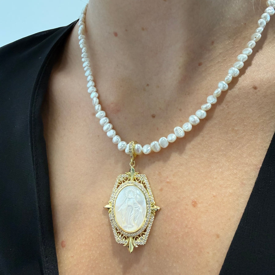 Apollina Guadalupe Pendant Pearl Necklace