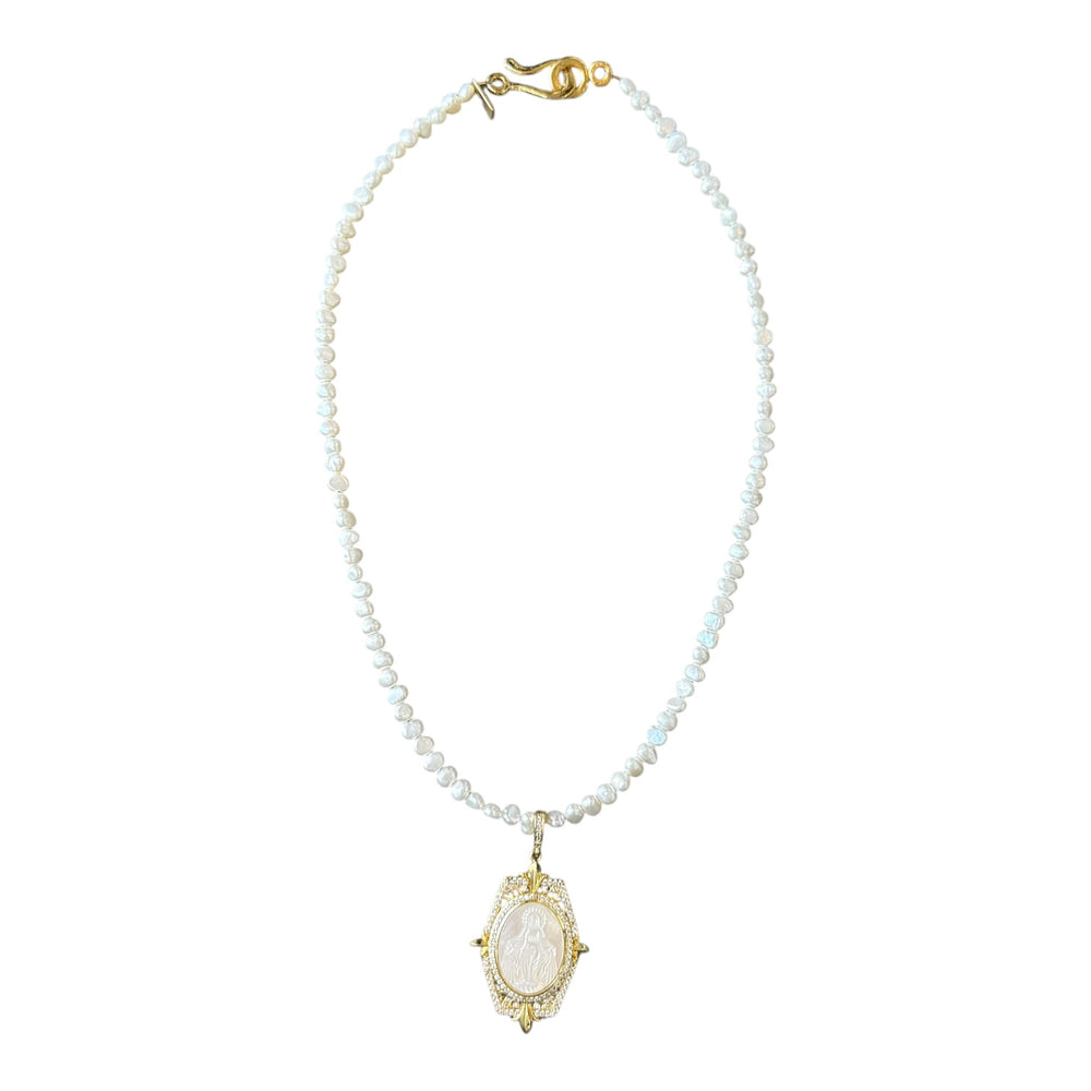 Collier de perles pendentif Apollina Guadalupe