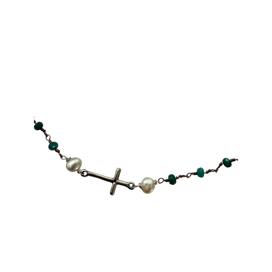 Collar cruzado de plata con alambre enrollado de turmalina Thomas