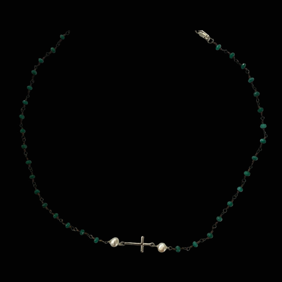 Collar cruzado de plata con alambre enrollado de turmalina Thomas