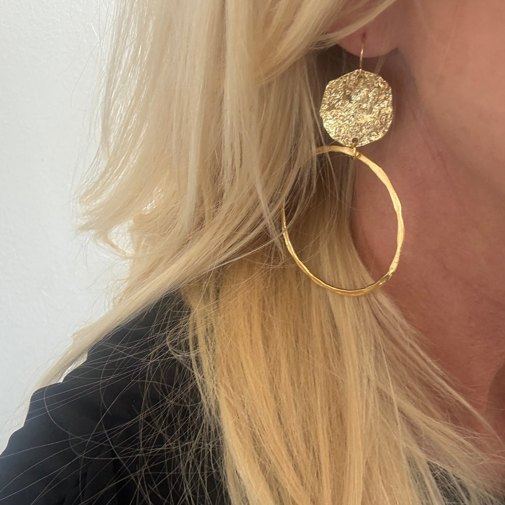 Boucles d'oreilles anneaux martelés Elisha Silver Chunk