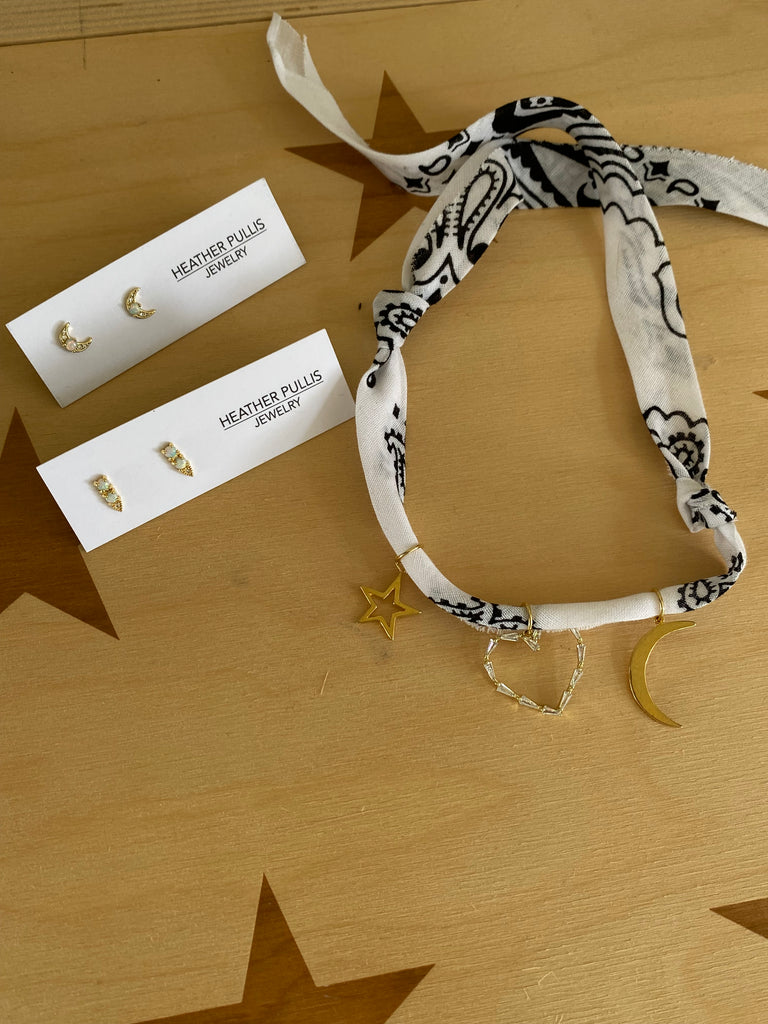 White Heart Bandana Necklace