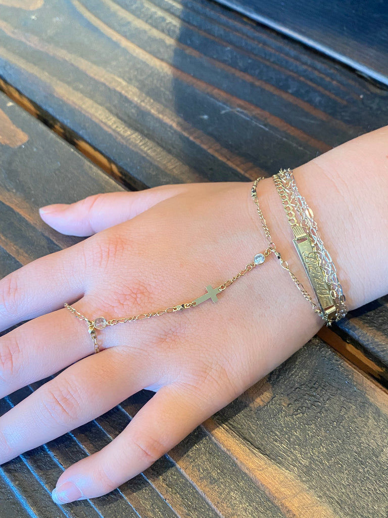 Izzy Hand Chain