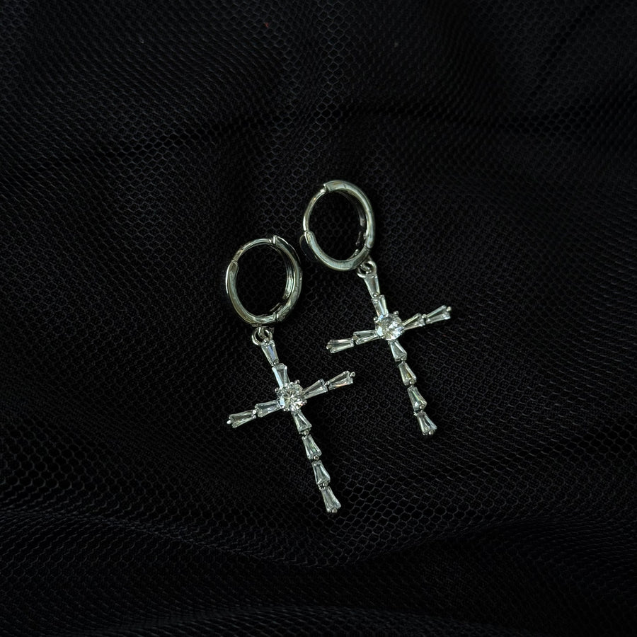 Pendientes colgantes Frances CZ con cruz