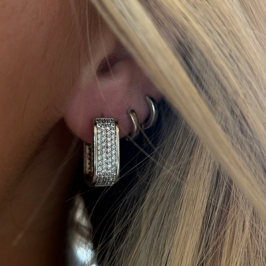 Aretes Edith de aros con circonitas cúbicas