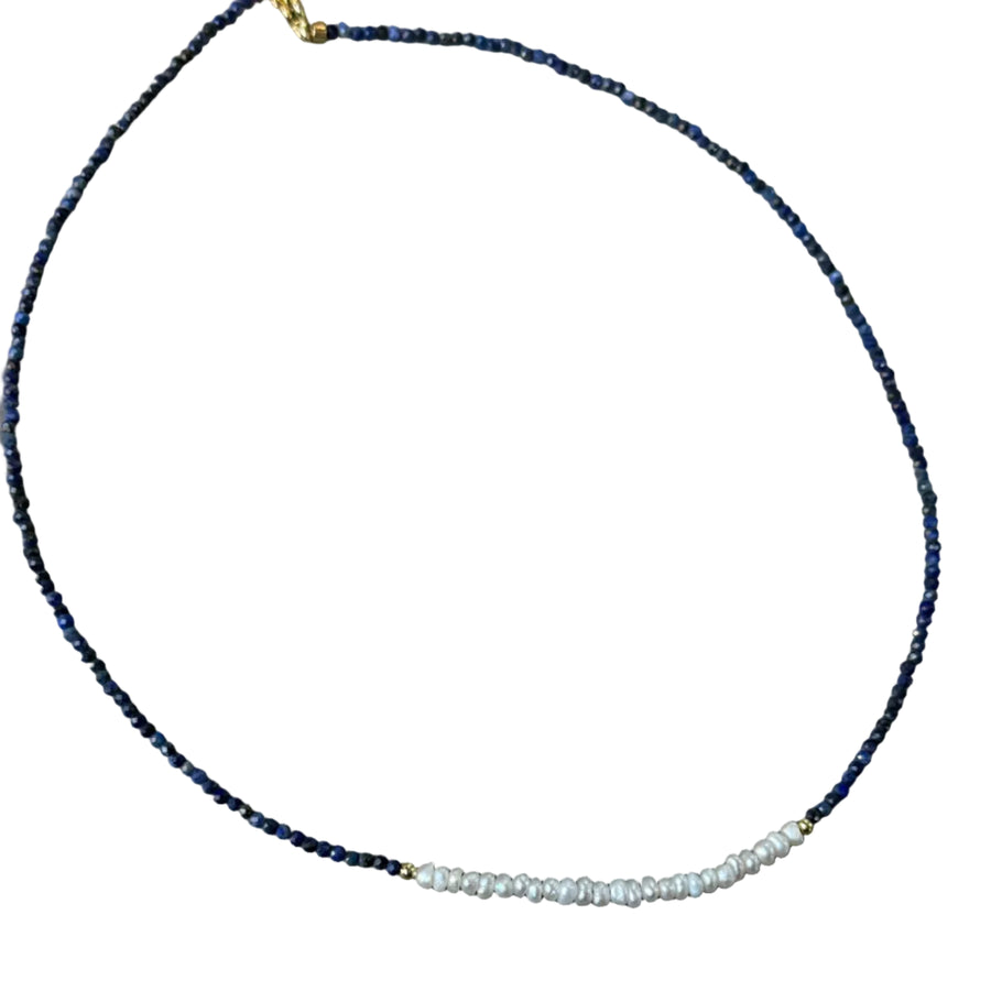 Collar de perlas de lapislázuli de Leonard