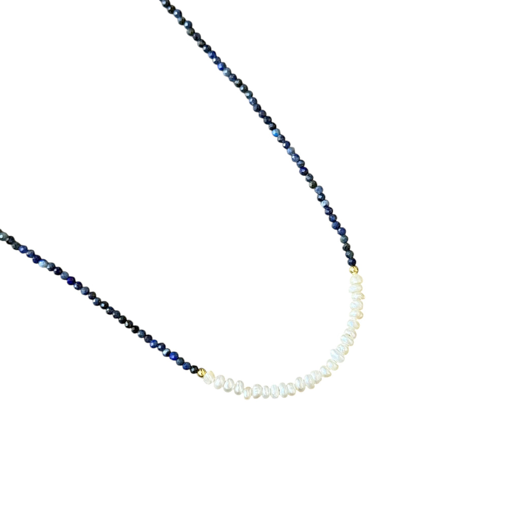 Collar de perlas de lapislázuli de Leonard