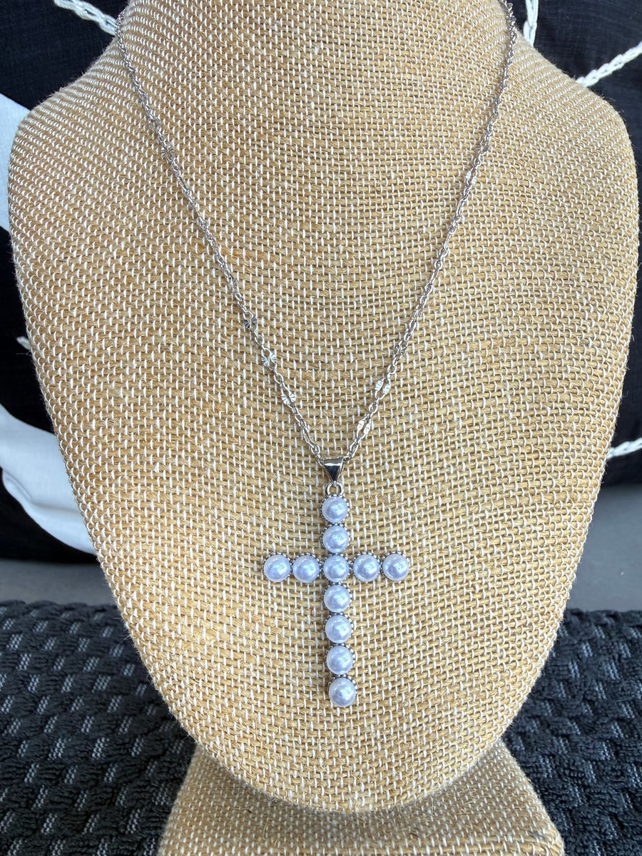 Collar de perlas con cruz Martha