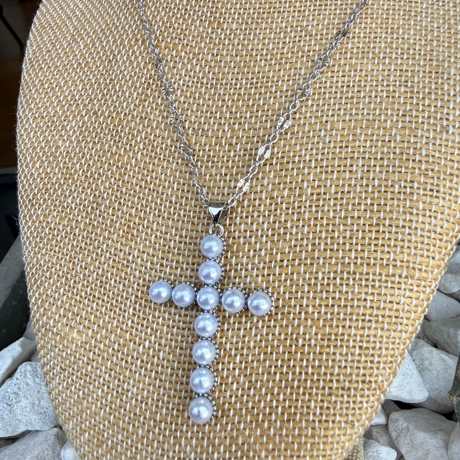 Collar de perlas con cruz Martha