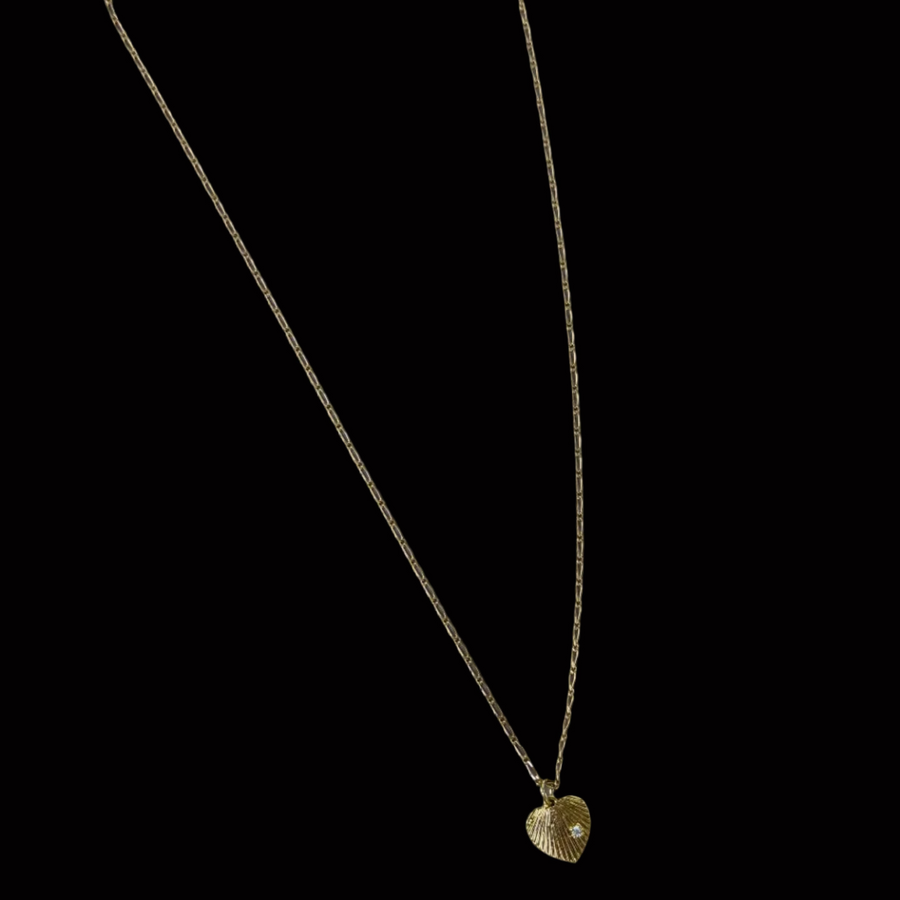 Cadena con dije de corazón dorada Mini Hugh