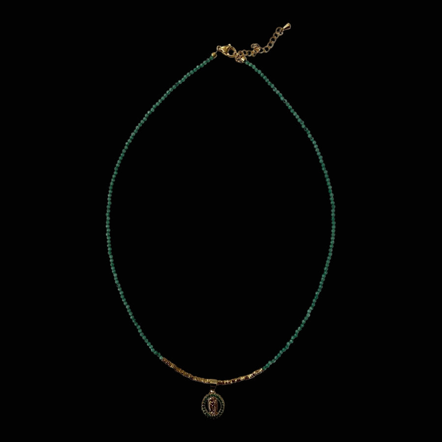 Collar Guadalupe de peridoto y cuentas doradas