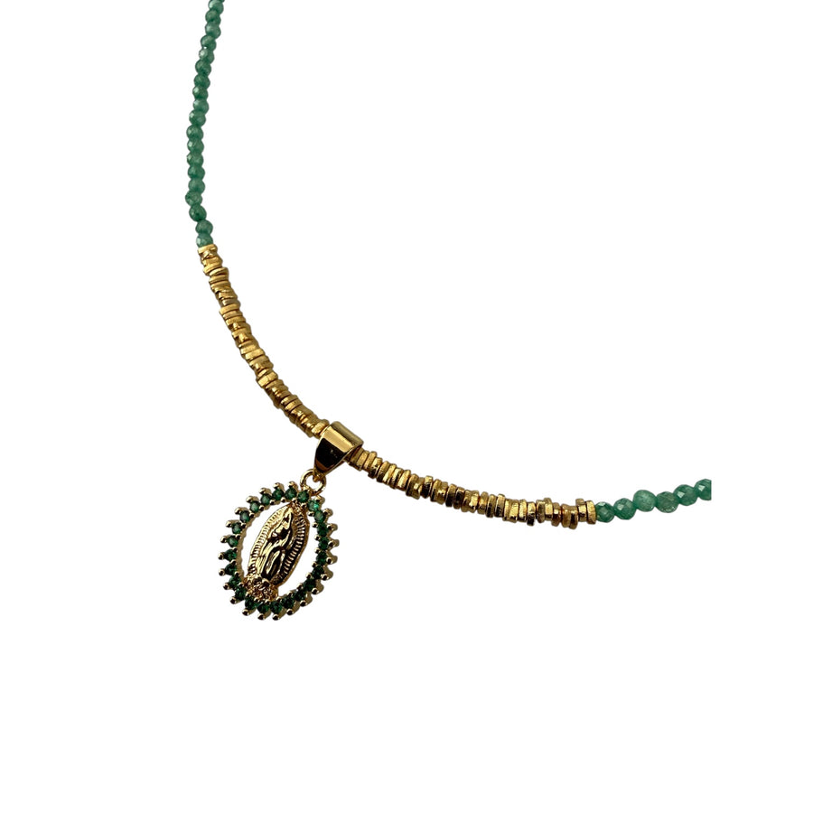 Collar Guadalupe de peridoto y cuentas doradas