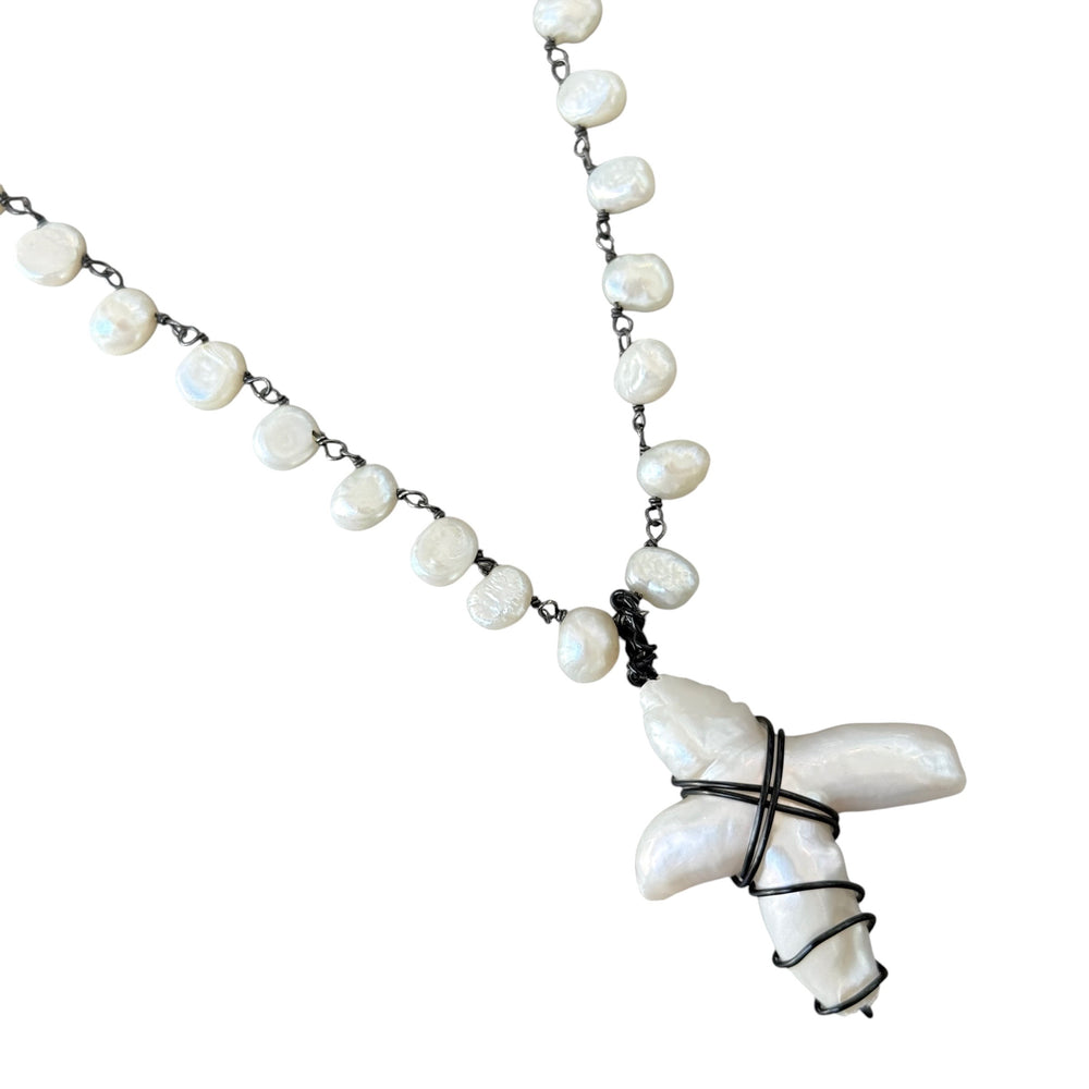 Collier Croix Quinn Pearl