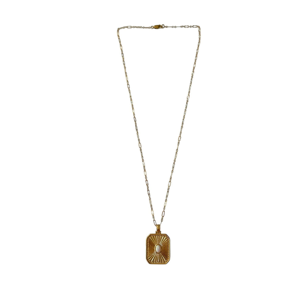 Collar con colgante de ópalo y cadena de oro de Sarah