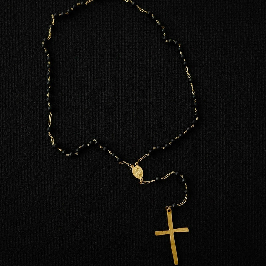 Rosario de lava negra de Santa Vibiana