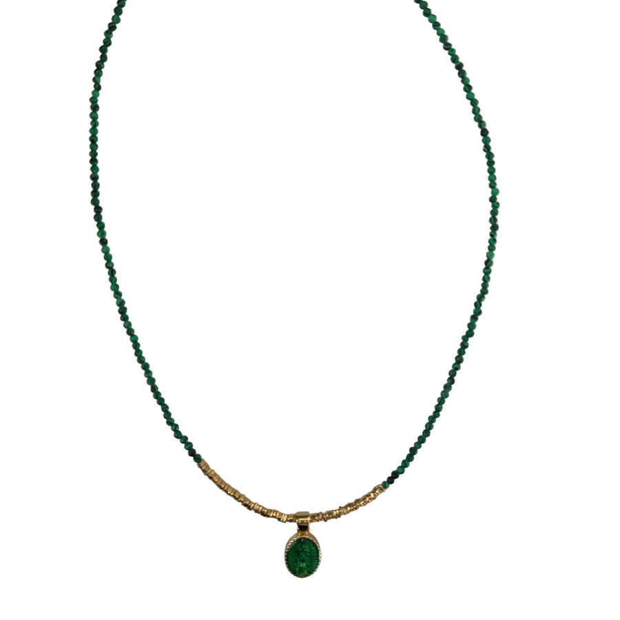 Collar colgante de Saul con turquesa africana y cuentas doradas