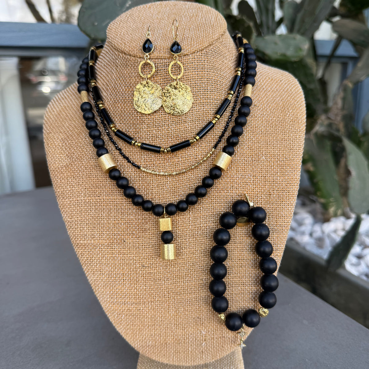 Onyx Basilica Set