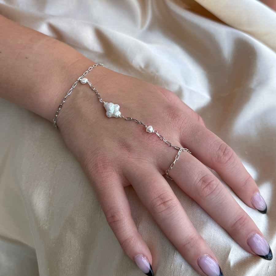 Italia Hand Chain